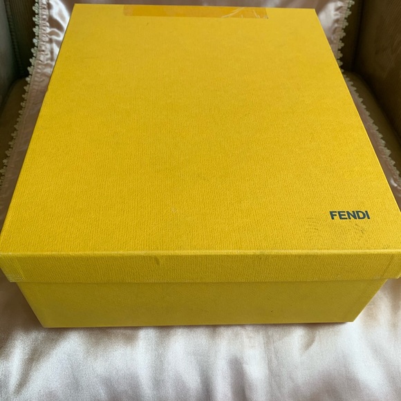 Fendi heels - Picture 9 of 9